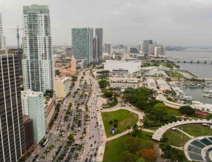 Resort And Luxurious Living In Downtown Miami Esterno foto